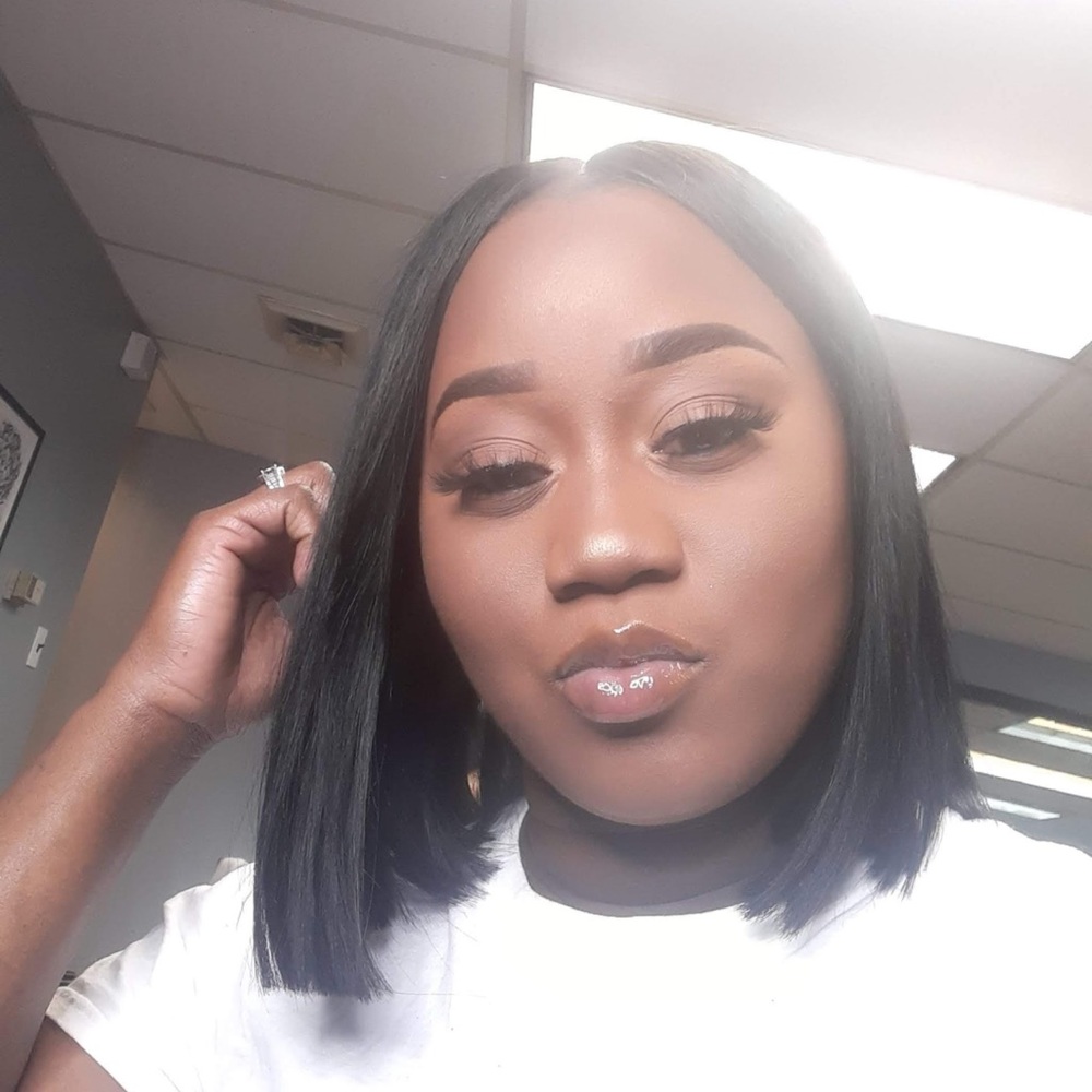 Meet your Posher, Danielle